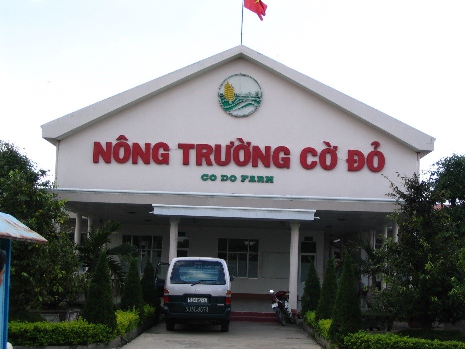 2004 NongTruongCoDo